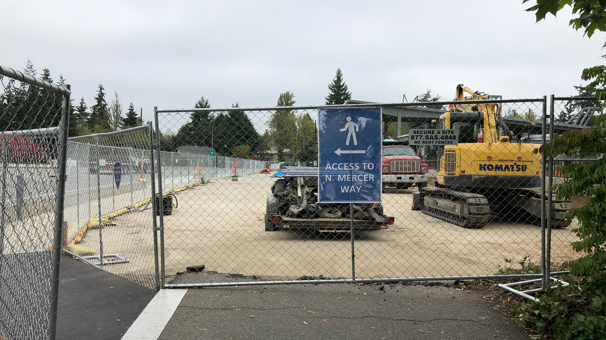 Area adjacent to the 77th Avenue Southeast entrance.