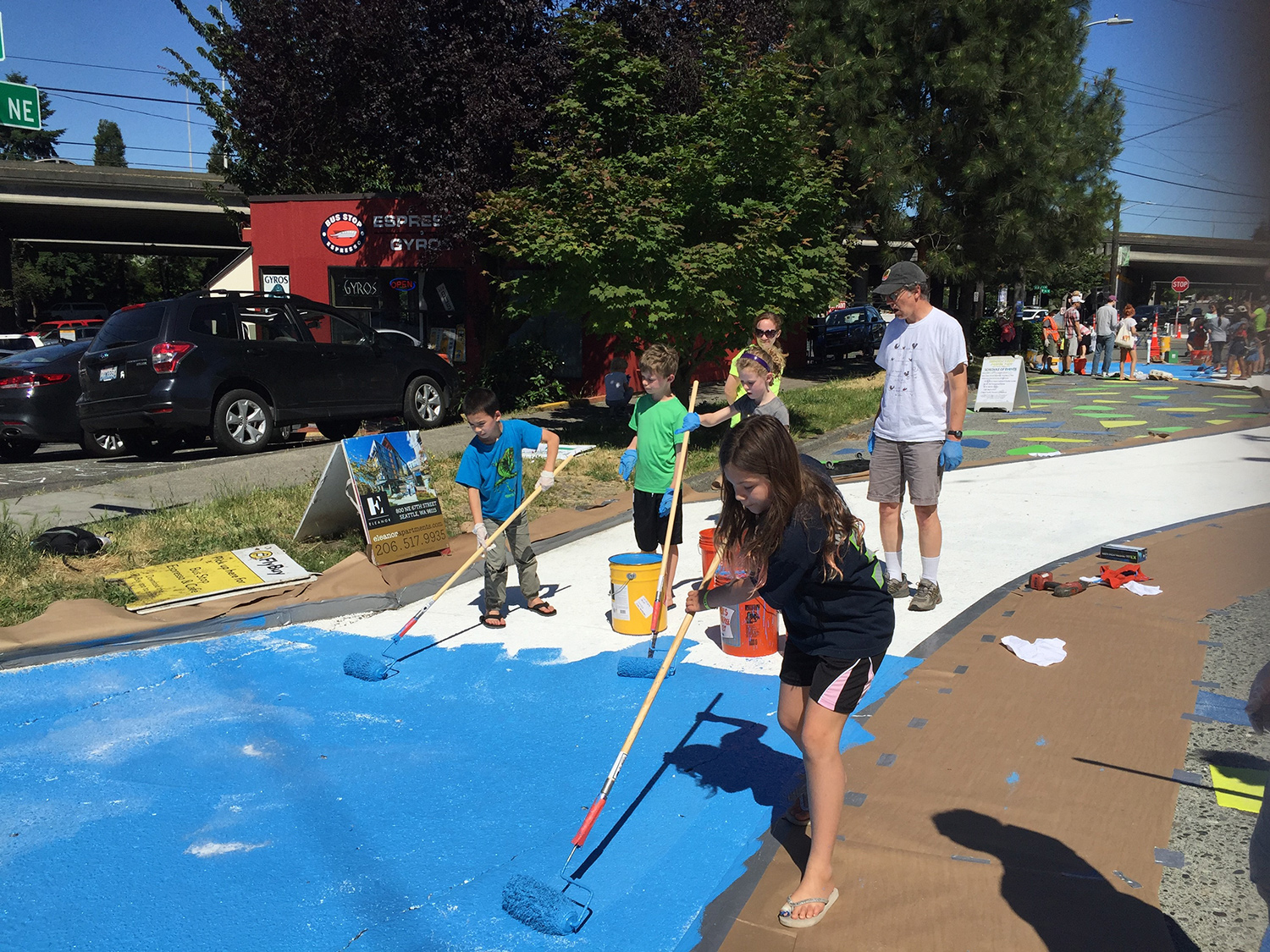 Weedin Place gets a makeover with the help of Roosevelt neighborhood volunteers.