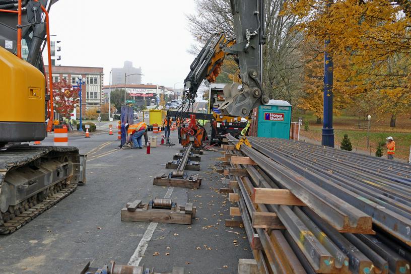 Preparing to start rail welding on Division Avenue.