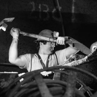 Mining by hand in the Bellevue tunnels