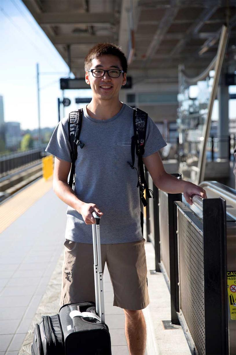 Ride Link light rail or take ST Express Bus service to and from SeaTac/Airport Station