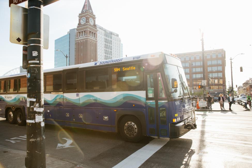 ST ride the waves bus turning a corner