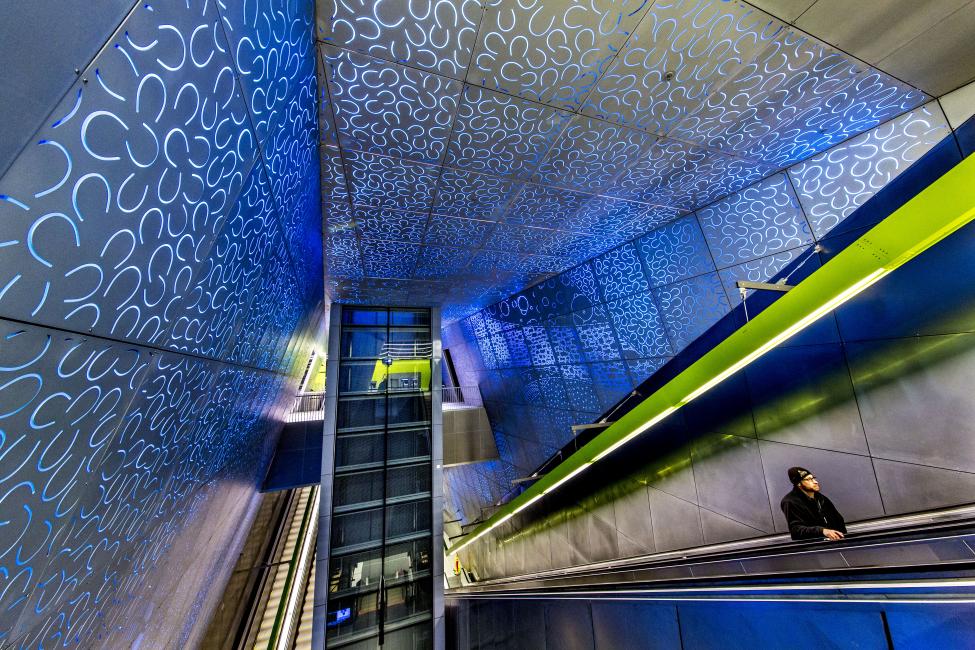 UW escalator