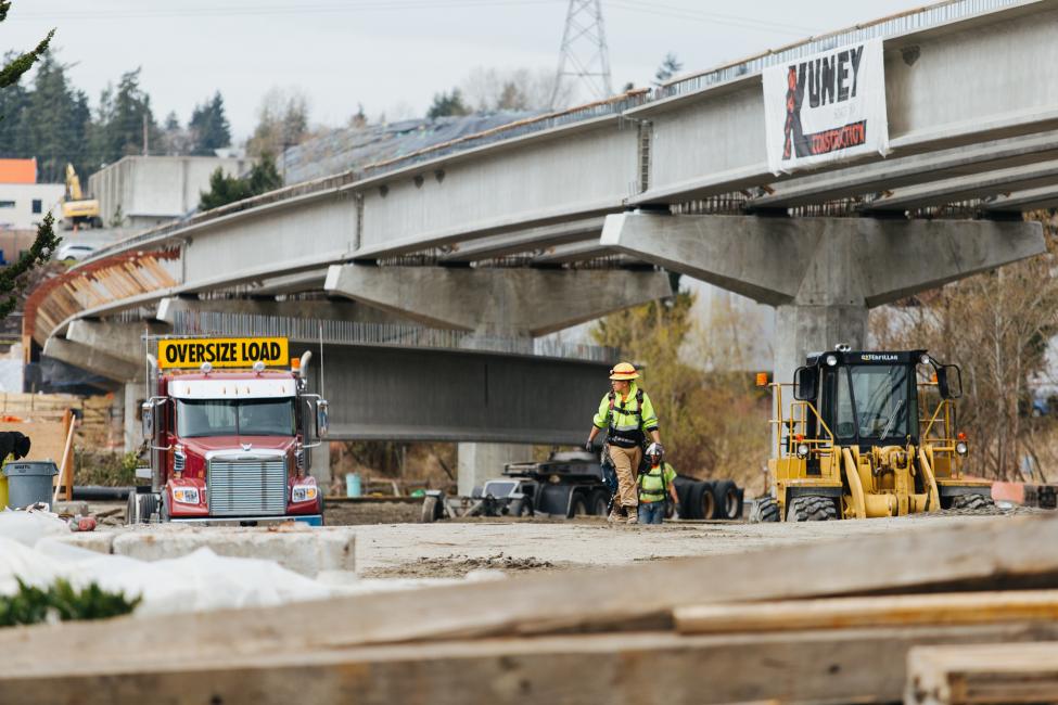New girders to support the East Link light rail guideway in the Bel-Red area of Bellevue.
