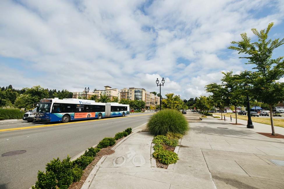 522 BRT bus image, SR522/NE 145th Bus Rapid Transit