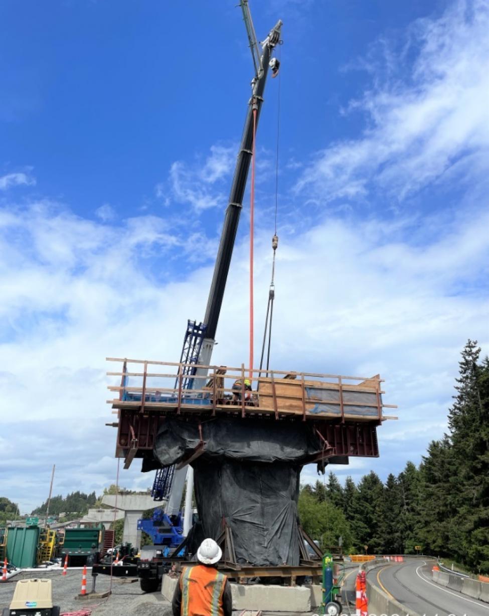 The final of 188 columns to be poured for the Lynwood Link light rail guideway