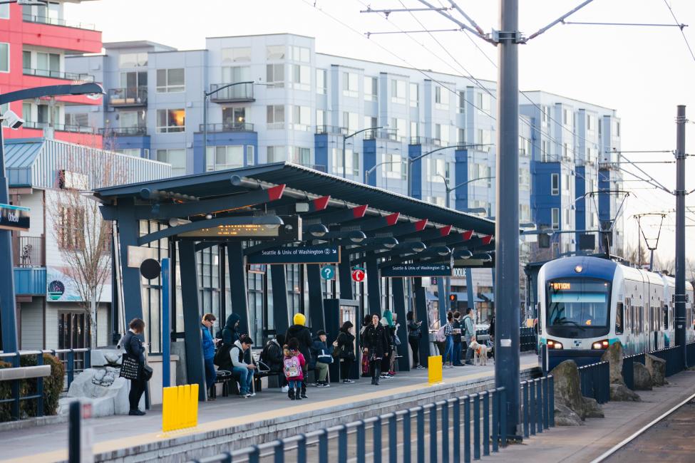 A Link train pulls into Othello Station.