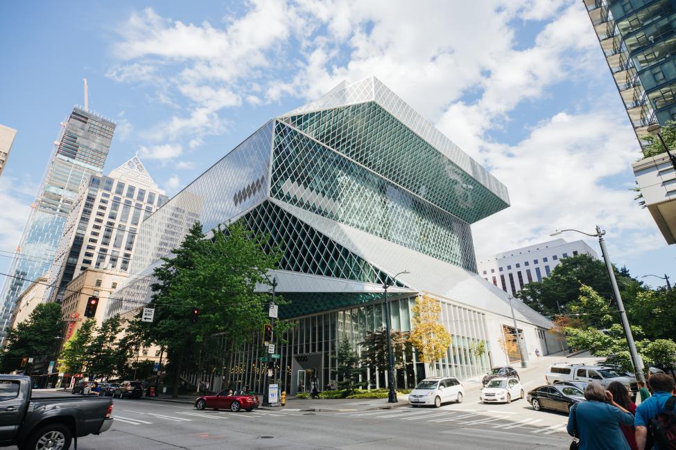 A street view of the Seattle Library's futuristic architecture