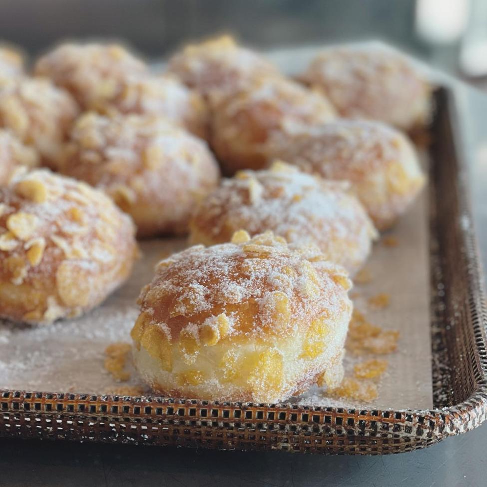 Malasadas from Fuji Bakery