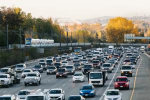 Link light rail bypassing I-5 traffic