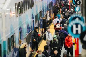 Image of riders boarding the Sounder Train