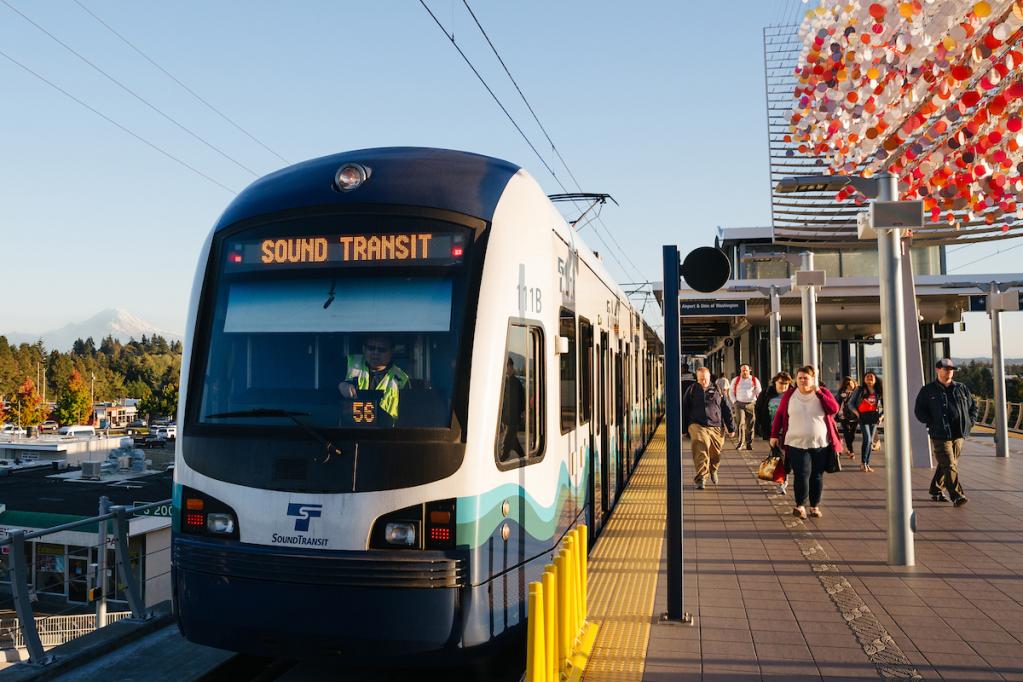 Photo of Link Light Rail at Angle Lake Station